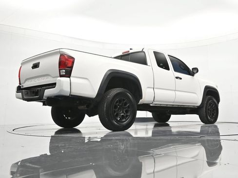 Used 2022 Toyota Tacoma SR w/ SX Package RWD image 40