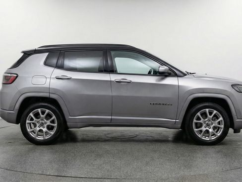 Used 2025 Jeep Compass Limited AWD/4WD image 11