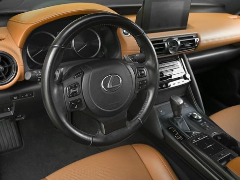 Used 2024 Lexus IS 350 F Sport RWD image 10