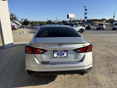 Used 2023 Nissan Altima 2.5 SR w/ SR Premium Package image 6