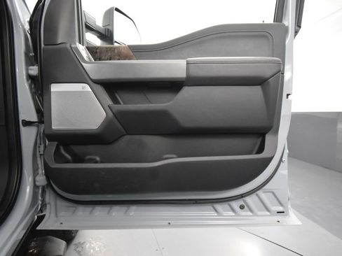 Used 2024 Ford F250 Lariat image 48