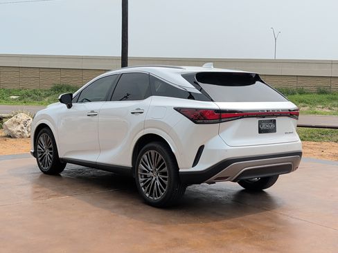 Used 2024 Lexus RX 350 FWD w/ Convenience Package image 4