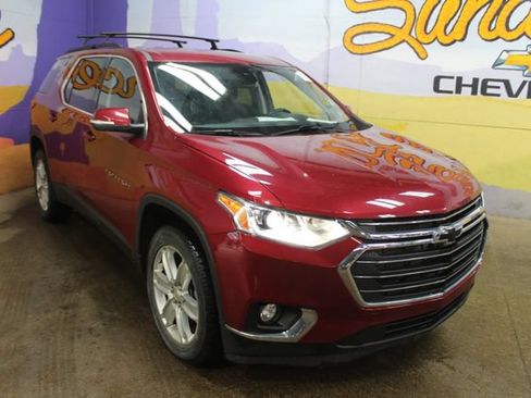 Used 2021 Chevrolet Traverse LT AWD/4WD image 2