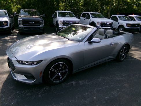 Used 2024 Ford Mustang Premium RWD image 22