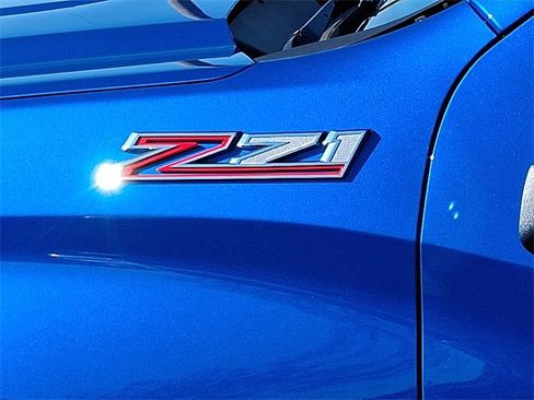 Used 2023 Chevrolet Silverado 1500 RST w/ Z71 Off-Road Package image 29