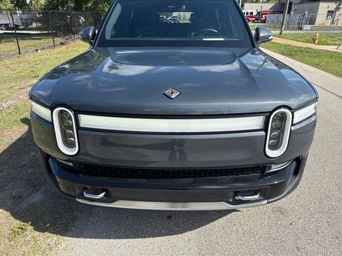 Used 2023 Rivian R1S Adventure AWD/4WD image 19