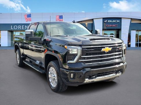 Used 2024 Chevrolet Silverado 2500 LTZ w/ LTZ Plus Package image 3