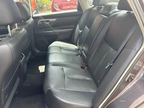 Used 2013 Nissan Altima 2.5 SL w/ Technology Pkg FWD image 16