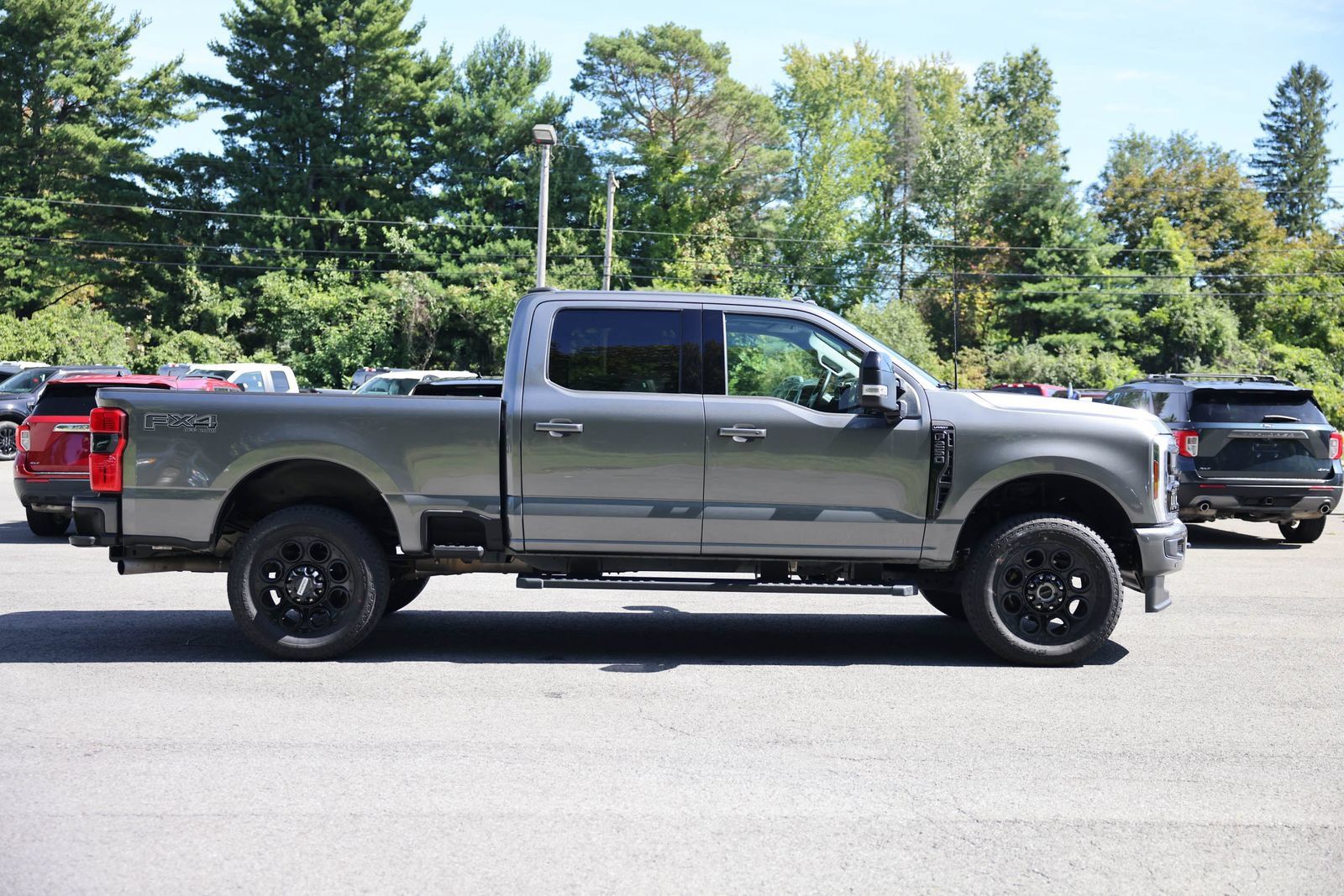 Used 2025 Ford F250 Lariat w/ Lariat Ultimate Package AWD/4WD image 4
