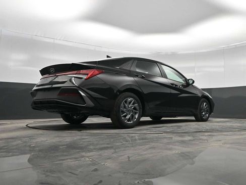 New 2026 Hyundai Elantra Blue image 36