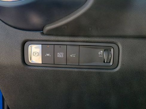 Certified 2024 Chevrolet Equinox EV LT FWD image 20