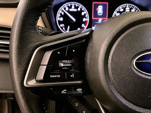 Used 2020 Subaru Outback Premium image 17