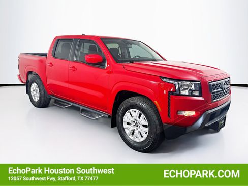 Used 2022 Nissan Frontier SV image 1