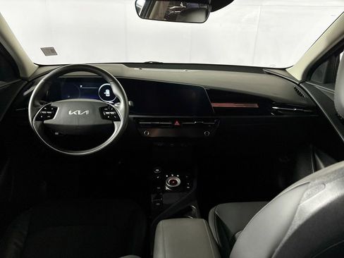 Certified 2023 Kia Niro Wind FWD image 13
