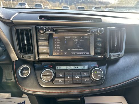 Used 2017 Toyota RAV4 SE w/ Power Extra Value Package AWD/4WD image 14
