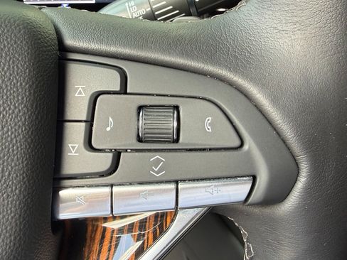 Used 2024 Cadillac Escalade Premium Luxury AWD/4WD image 54