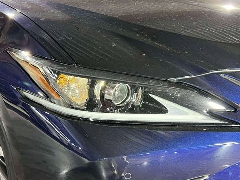 Certified 2021 Lexus ES 250 w/ Premium Package image 12