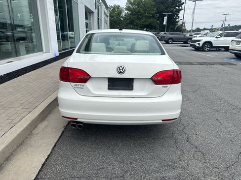 Used 2013 Volkswagen Jetta TDI FWD image 6
