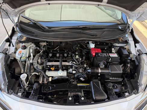 Used 2025 Nissan Versa SV FWD image 32