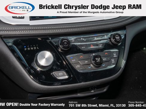 New 2026 Chrysler Pacifica Select image 25