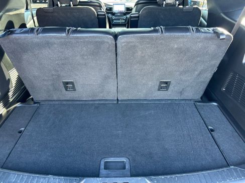 Used 2020 Ford Explorer Limited image 15