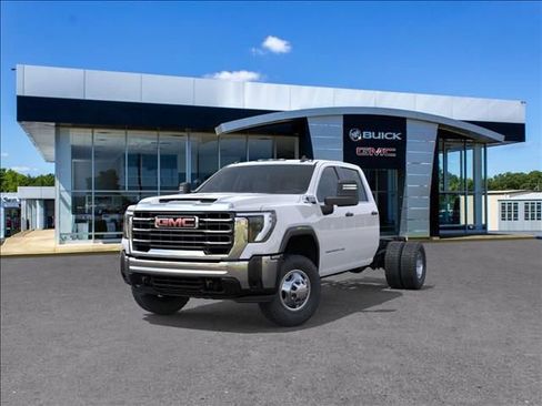 New 2026 GMC Sierra 3500 Pro w/ Convenience Package AWD/4WD image 8