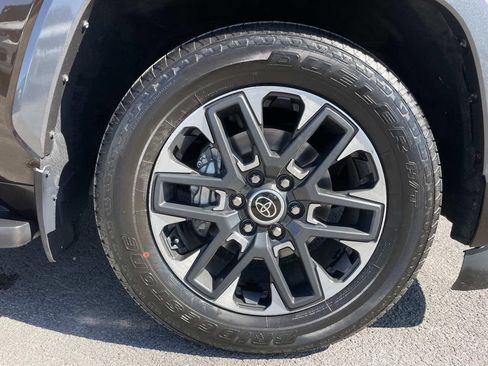 Used 2024 Toyota Sequoia Limited w/ Tow Technology Package AWD/4WD image 36