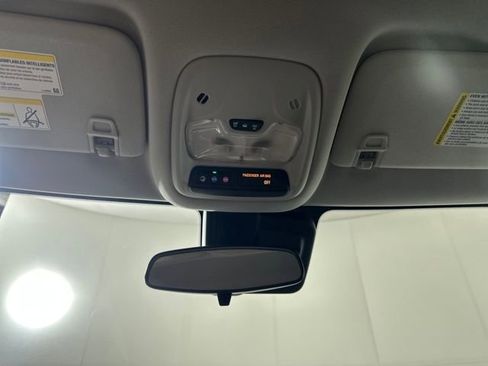 Used 2023 Chevrolet TrailBlazer LT image 32