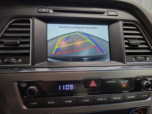 Used 2016 Hyundai Sonata Sport w/ Option Group 02 image 18