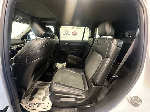 New 2025 Jeep Grand Cherokee L Altitude AWD/4WD image 25