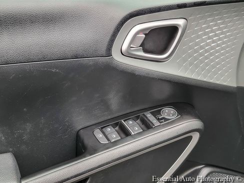 Used 2024 Kia Soul LX w/ Option Group 015 FWD image 14