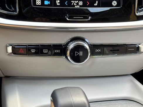 New 2025 Volvo V60 B5 Cross Country Plus w/ Protection Package Premier image 18