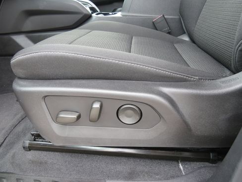 Used 2024 Chevrolet Colorado LT w/ LT Convenience Package II image 16