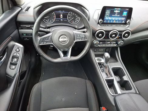 Used 2025 Nissan Sentra SR FWD image 12