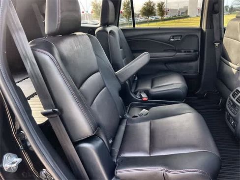 Certified 2022 Honda Pilot Black Edition image 14