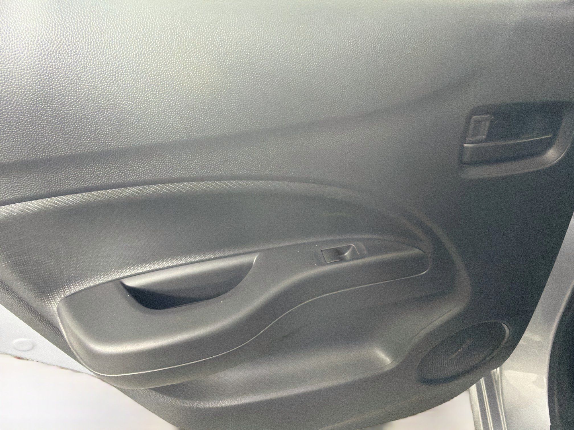 Used 2024 Mitsubishi Mirage ES FWD image 24