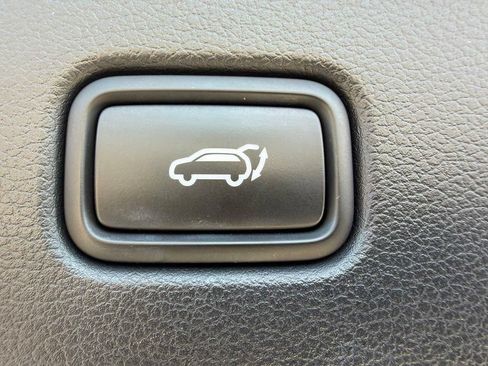 Used 2024 Hyundai Palisade SEL w/ Premium Package FWD image 27