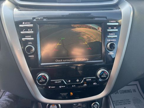 Used 2021 Nissan Murano SV FWD image 23