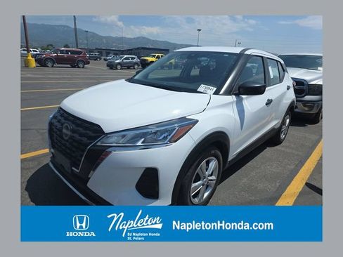 Used 2024 Nissan Kicks S FWD image 1