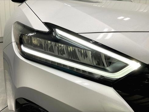 Used 2023 Nissan Maxima SV w/ Floor Mat Group image 28