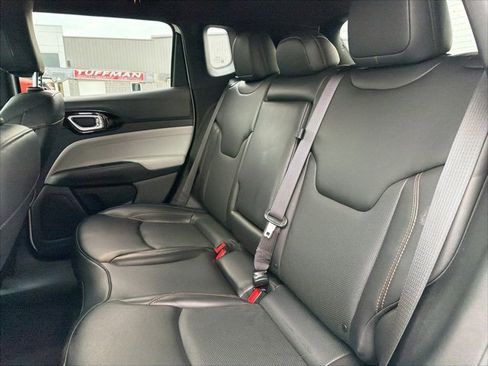 Used 2023 Jeep Compass Limited image 31