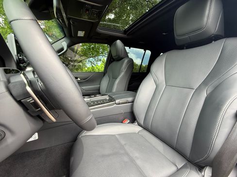 Used 2026 Lexus LX 700h Luxury w/ Appearance Package AWD/4WD image 11