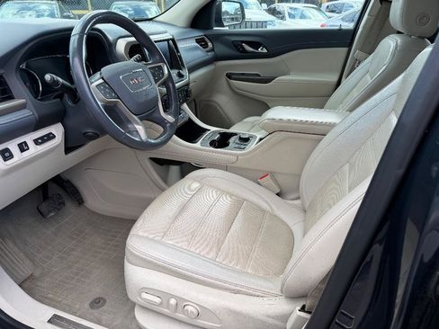 Used 2021 GMC Acadia Denali w/ Denali Technology Package image 9