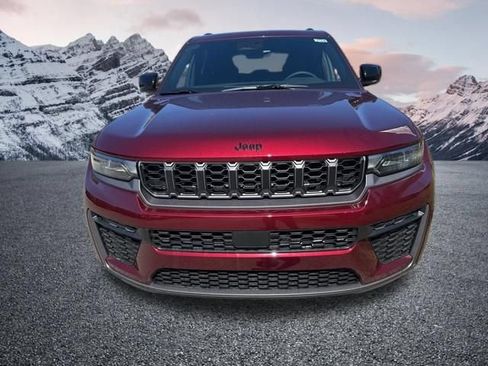 New 2026 Jeep Grand Cherokee Altitude AWD/4WD image 8