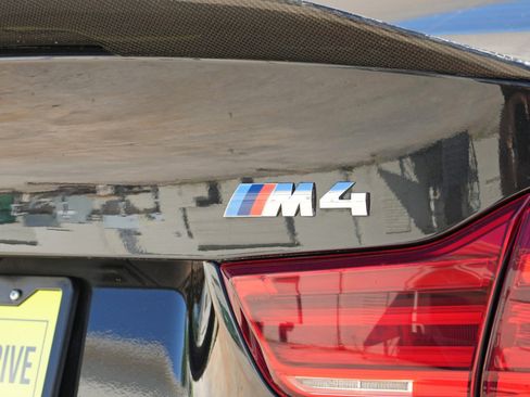 Used 2018 BMW M4 Coupe RWD image 48