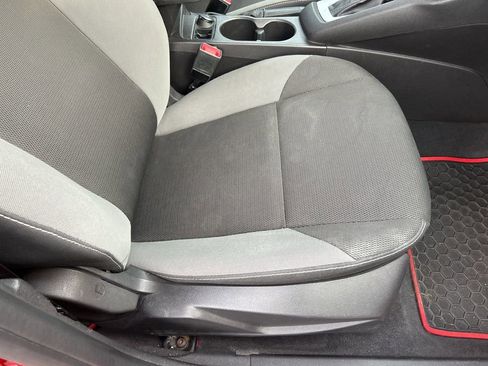 Used 2014 Ford Focus SE image 33