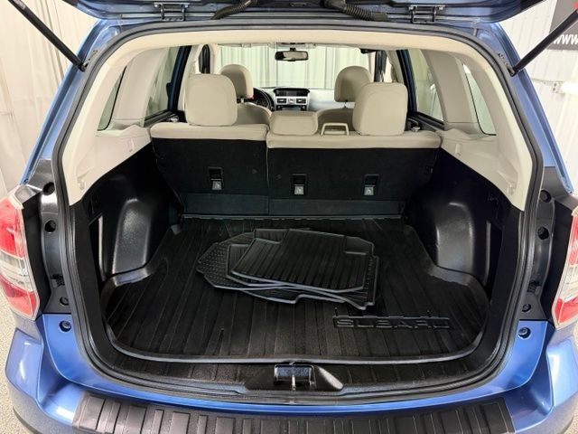 Used 2016 Subaru Forester 2.5i Premium w/ All-Weather Package AWD/4WD image 9