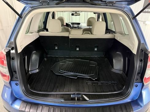 Used 2016 Subaru Forester 2.5i Premium w/ All-Weather Package AWD/4WD image 9