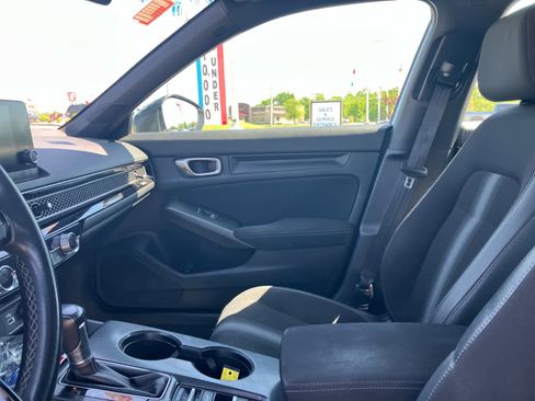 Used 2023 Honda Civic Sport image 10