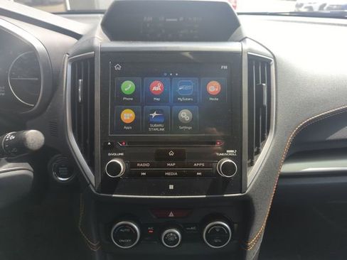 Used 2020 Subaru Crosstrek 2.0i Limited w/ Moonroof Package w/Navigation AWD/4WD image 21
